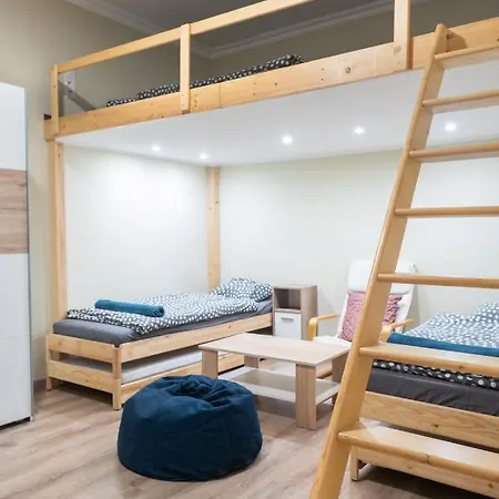 Cozy & Quiet Near Kiraly Street Free Parking, Ac, Perfect For 4 Guests! Boedapest
